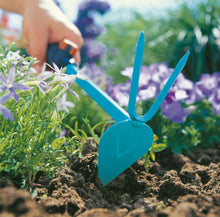 Load image into Gallery viewer, Combisystem Hand Hoe, Heart-Shaped Blade